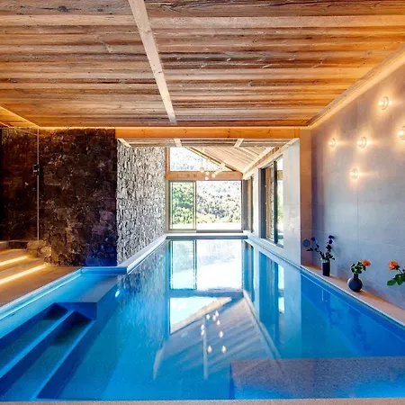 Chalet Menor - Hometown Experience * ميريبيل