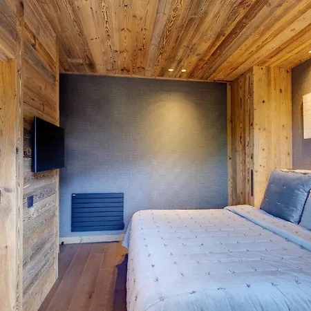 Chalet Menor - Hometown Experience * Meribel